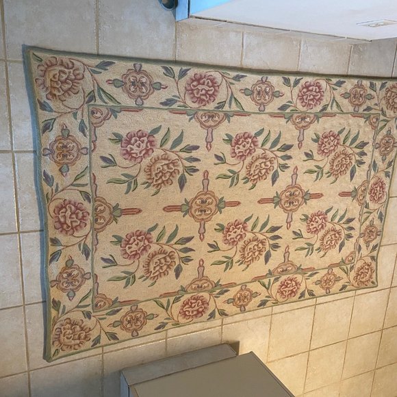 Hooked Wool Rug - Picture 2 of 4